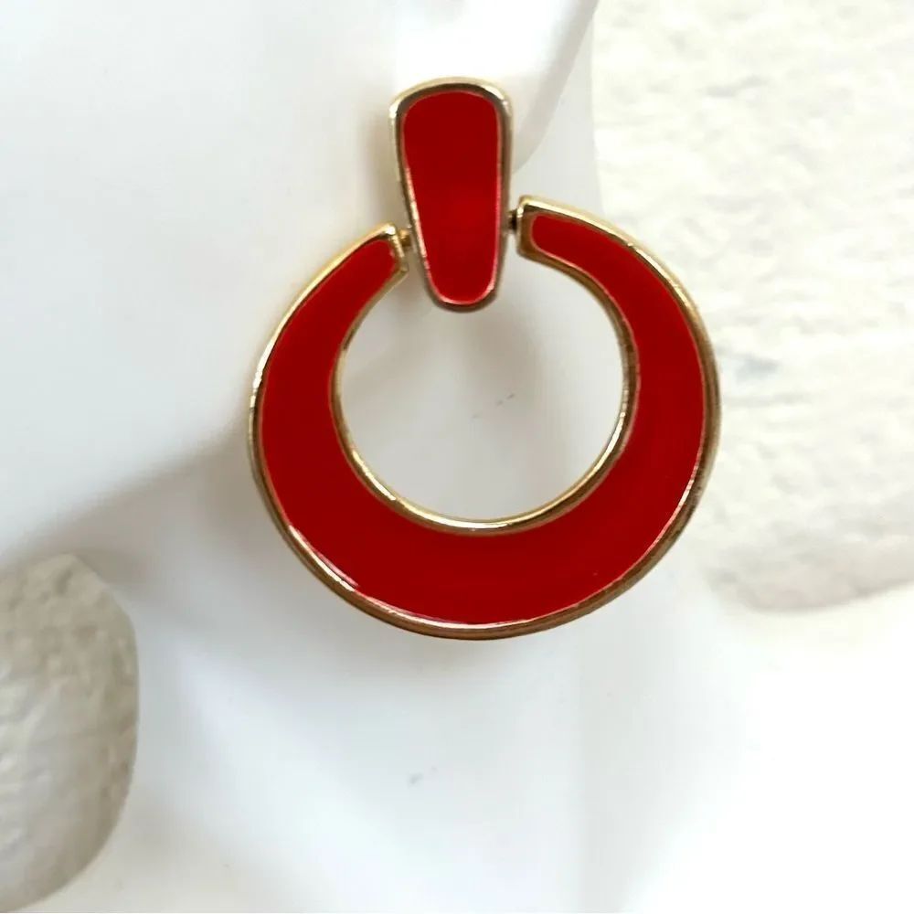Large red enamel door knocker earrings - Picture 4 of 9
